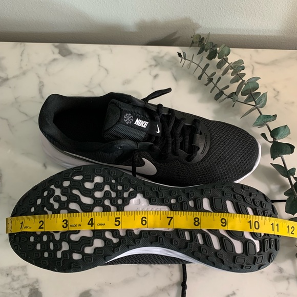 NIKE REVOLUTION 6NN - Picture 4 of 8